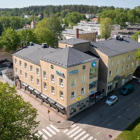 Hotel Uninen 3*