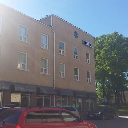 Hotel Uninen 3*